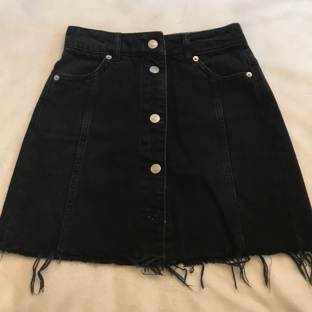 TopShop Black Denim Mini Skirt Button Up US 0